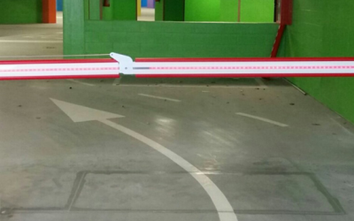 Bariera de acces parcare cu brat articulat 2×1.6 metri, LIFE